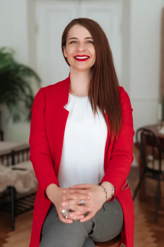 Anna Pietrzkiewicz — psychoterapeutka i coach, elegancki portret biznesowy